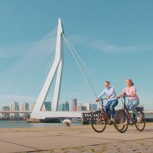 Fietsers Erasmusbrug